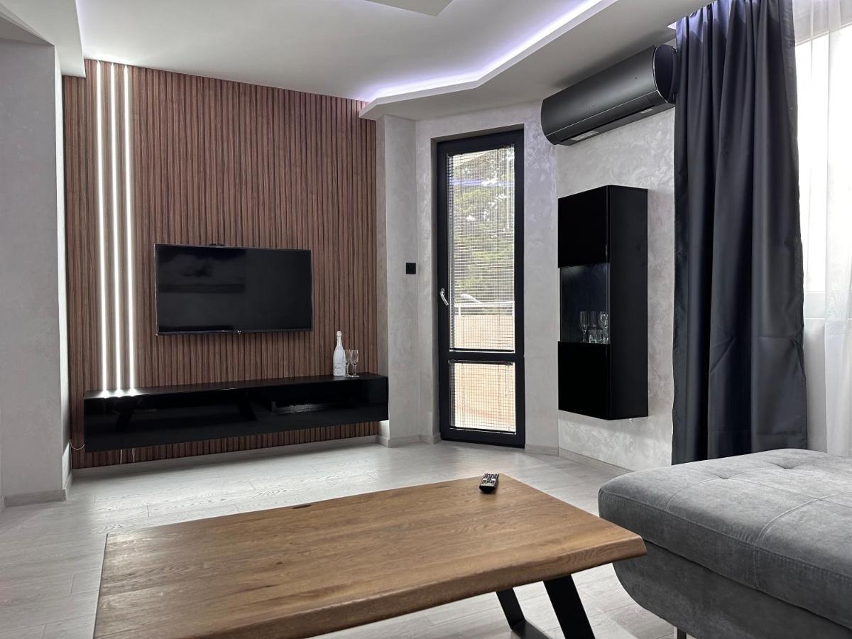 Елегантен Двустаен Апартамент Four Seasons Burgas Stad Buitenkant foto