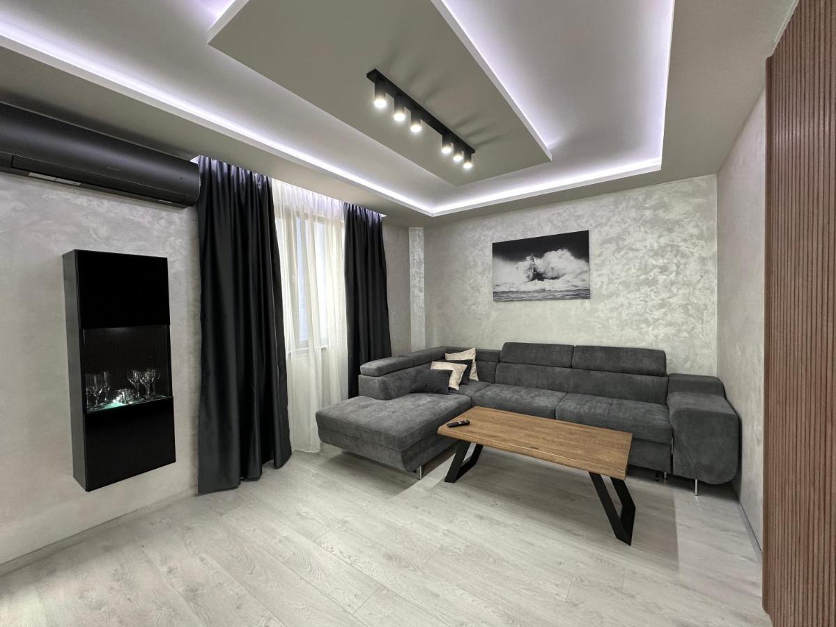 Елегантен Двустаен Апартамент Four Seasons Burgas Stad Buitenkant foto