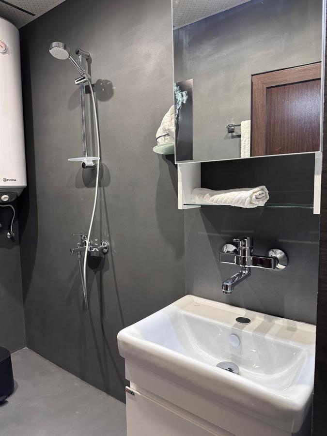 Елегантен Двустаен Апартамент Four Seasons Burgas Stad Buitenkant foto