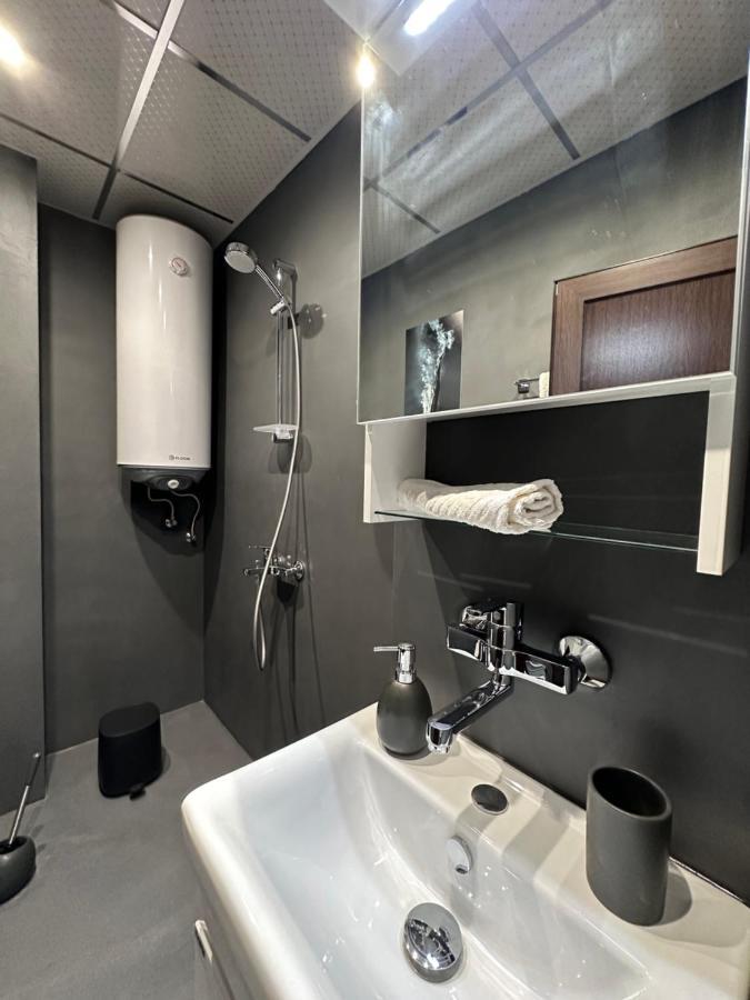 Елегантен Двустаен Апартамент Four Seasons Burgas Stad Buitenkant foto
